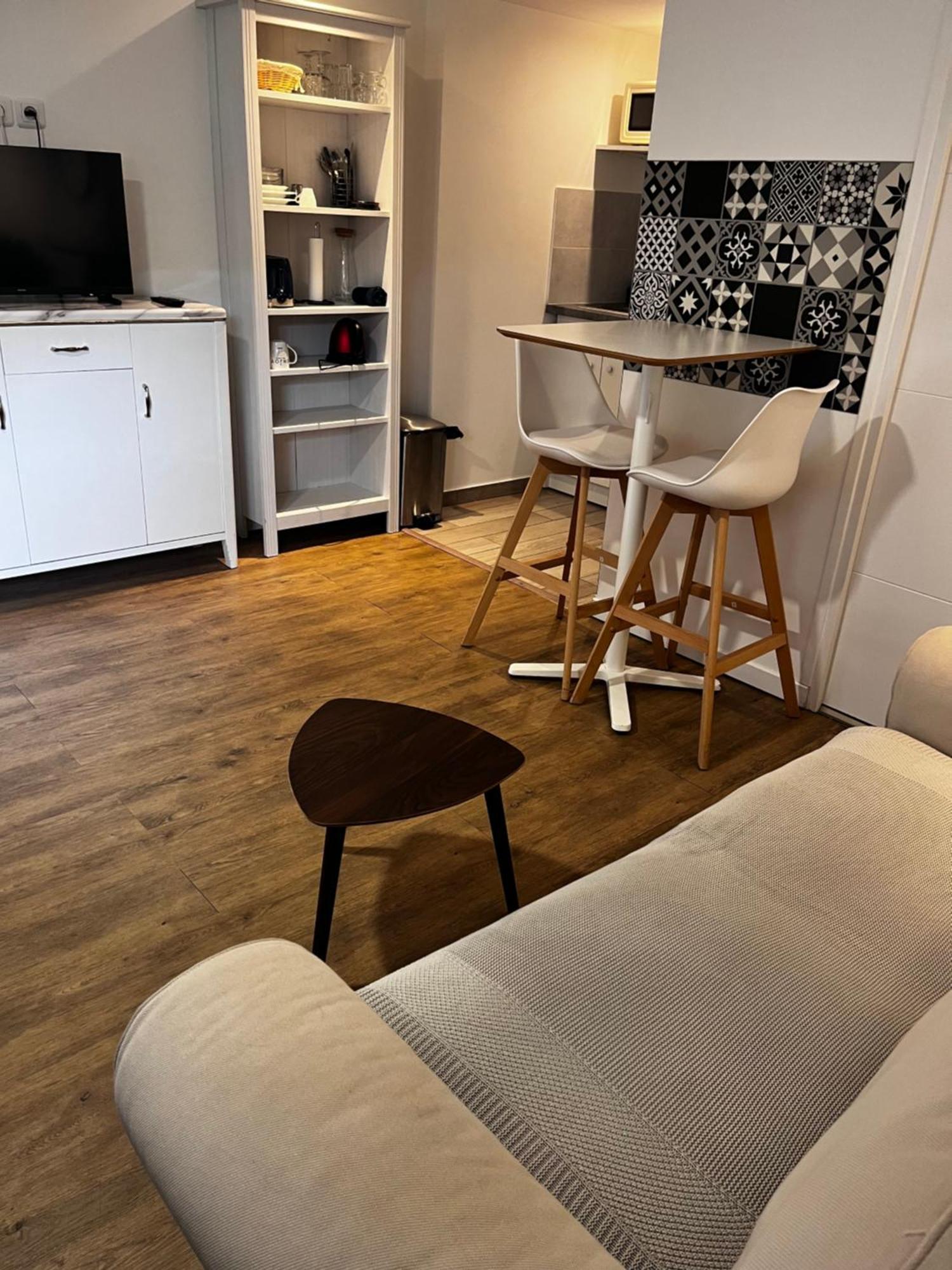 Studio Proche Gare Et Versailles 4 Min A Pied Train Vers Paris Marly-le-Roi Ngoại thất bức ảnh